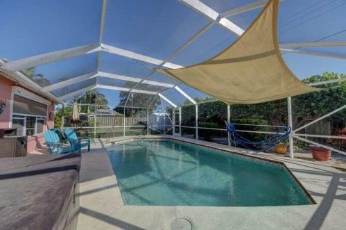 304 Bay St, Fort Pierce FL 34952-1317 exterior