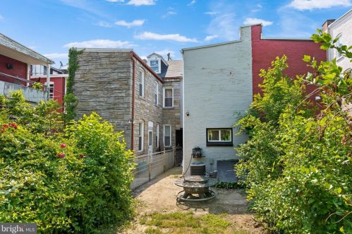 10 Locust St, Lancaster PA  17602-3608 exterior