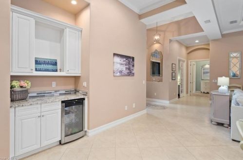 8978 Shenendoah Cir, Naples FL 34113-1670 exterior