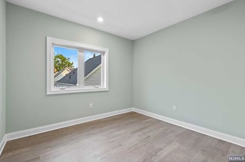 57 Lincoln Ave, Cliffside Park NJ 07010-1820 exterior