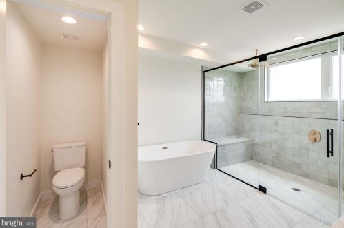 959 Marshall St, Philadelphia PA 19122 exterior