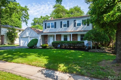 92 Monroe Ave, Edison, NJ 08820-3619