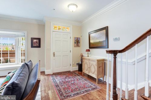 11 Wilkes St, Alexandria VA 22314-3856 exterior