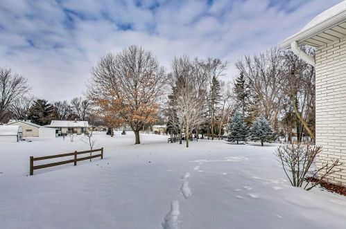 1975 Betty Jane Ct, Saint Paul MN 55109 exterior