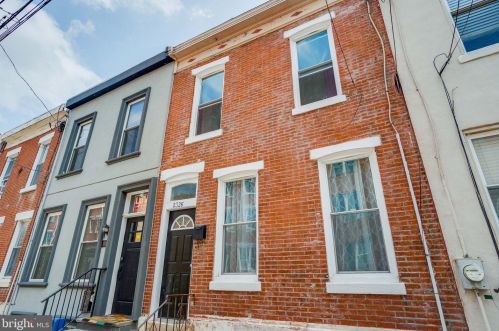 2326 Ellsworth St, Philadelphia PA  19146-2420 exterior