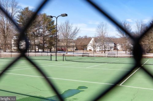 1719 Catherine Fran Dr, Accokeek MD 20607-3216 exterior