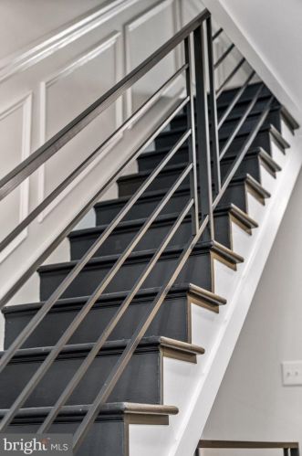 831 Greenwich St, Philadelphia PA 19147-6409 exterior