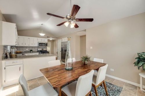 3161 85 St, Chicago IL 60652-3428 exterior