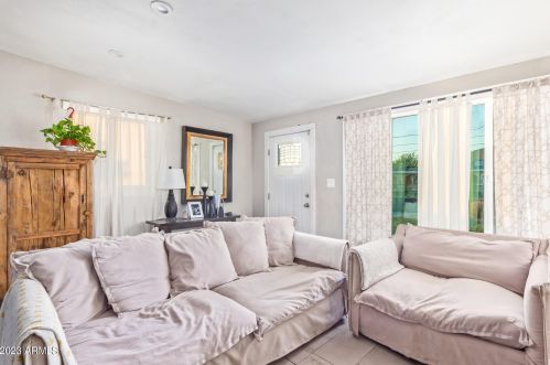 1315 Cheryl Dr, Phoenix AZ  85020-1843 exterior