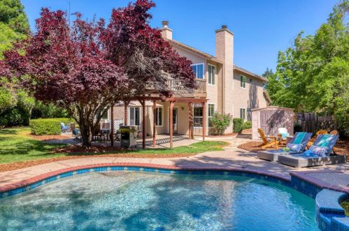 127 Conductor Way, Folsom CA 95630-8022 exterior