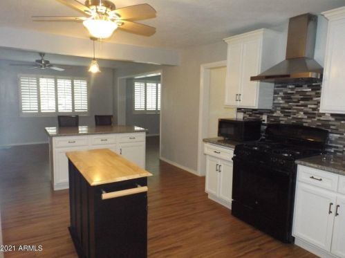 1107 Alice Ave, Phoenix AZ  85020-3214 exterior