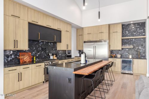 3118 42nd St, Phoenix AZ  85018-6418 exterior