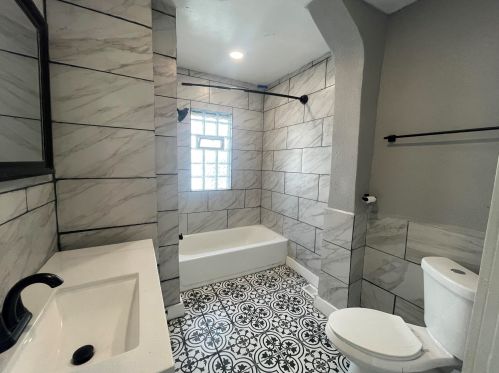 4869 57th St, Milwaukee WI  53218-4239 exterior