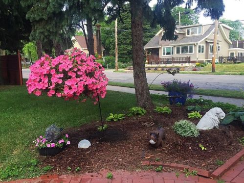 2751 Shr Dr, Milwaukee WI 53207-3007 exterior