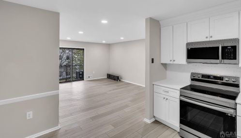 350 Lancaster Ct, Piscataway NJ 08854-6223 exterior