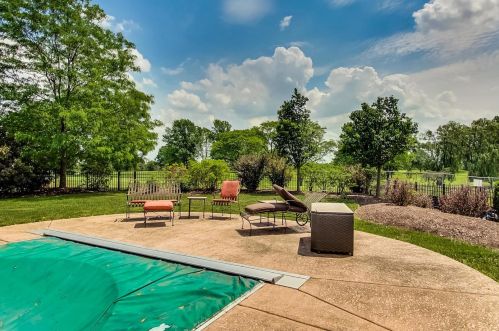 770 Greenview Rd, Itasca IL 60143-1835 exterior