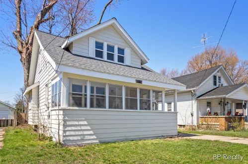 1645 Berkley Ave, Wyoming, MI