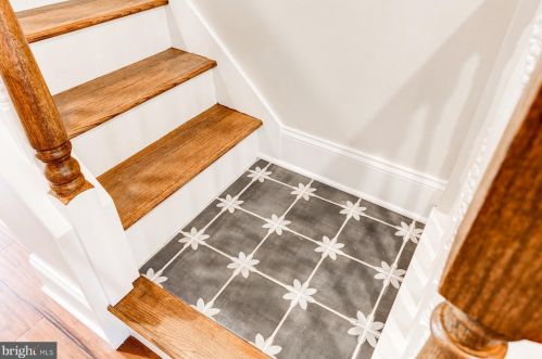 237 Elm St, Lancaster PA  17603-3445 exterior