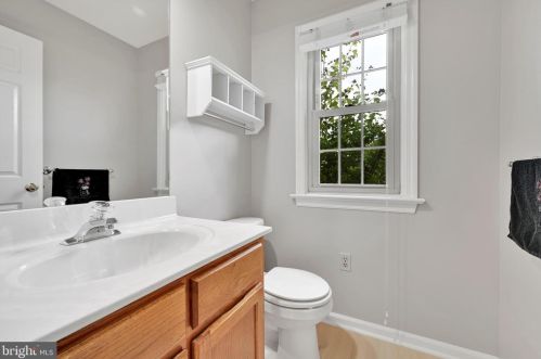 3223 Pinewyn Cir, Lancaster PA exterior