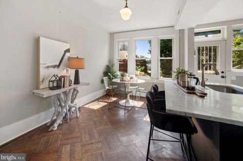 1933 Smt Pl, Washington DC 20002-1353 exterior