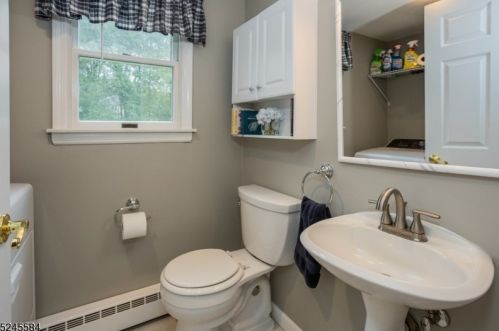 86 Woodbine Ave, Mount Olive NJ 07828-3152 exterior