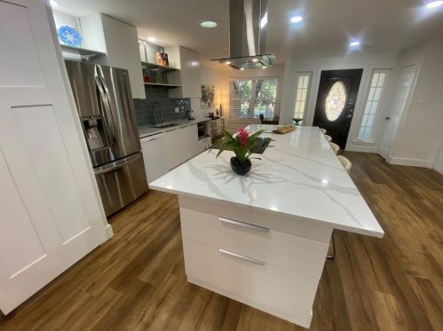 7902 Charleston Pl, Austin, TX 78731-1916