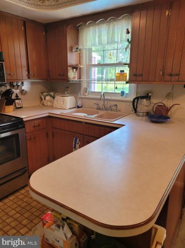 987 Hermosa Ave, Lancaster PA 17601-1526 exterior