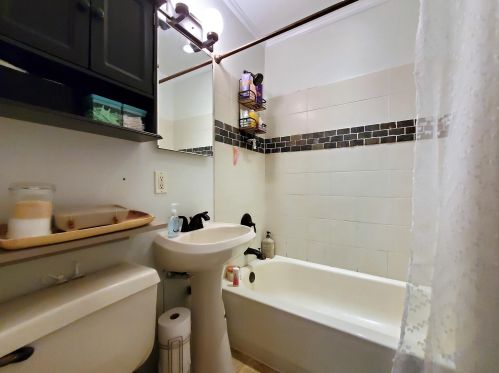 7519 Wright St, Milwaukee WI 53213-1138 exterior