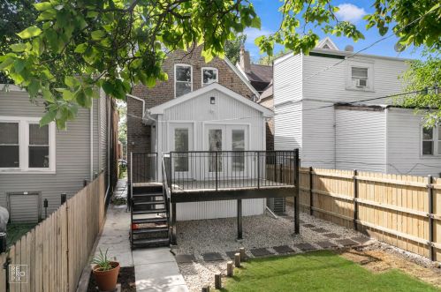 3418 Carroll Ave, Chicago IL 60624-1916 exterior