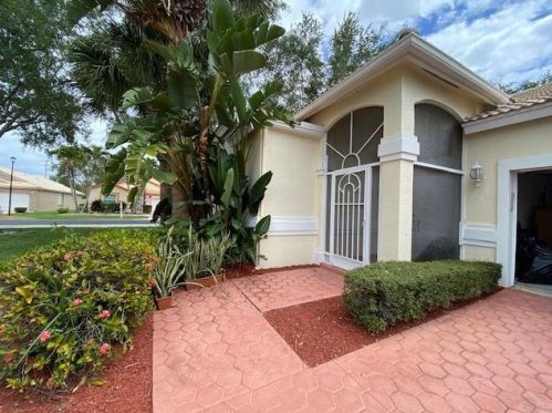 9648 Arbor View Dr, Boynton Beach, FL 33437-5937