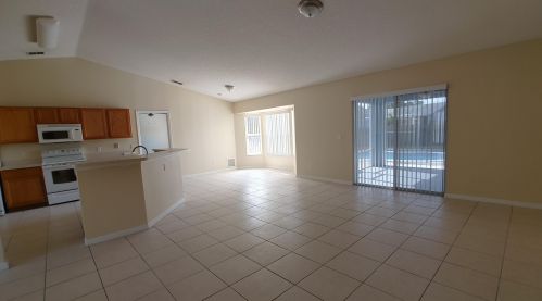 1013 College Park Rd, Fort Pierce FL 34953-5842 exterior