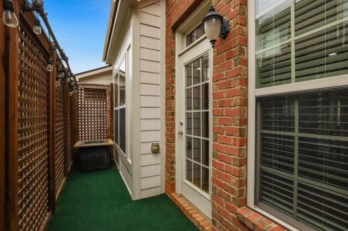 2674 Derby Walk, Atlanta GA 30319-3657 exterior