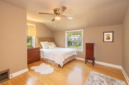 2716 44, Milwaukee WI 53219-3202 exterior