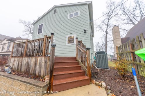 6249 Reynolds Rd, Haslett MI 48840-8906 exterior