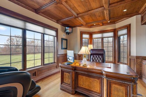 2384 Pebble Crk Dr, Rochester MI 48363-2228 exterior