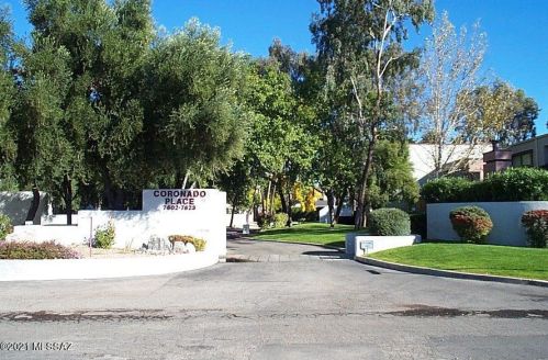 7618 Callisto Cir, Tucson, AZ 85715-4290