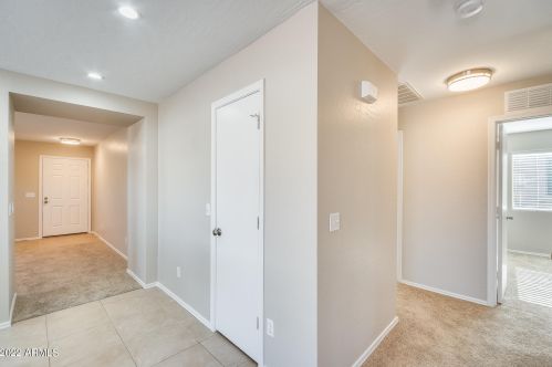 7104 31st Dr, Phoenix AZ  85041-9324 exterior