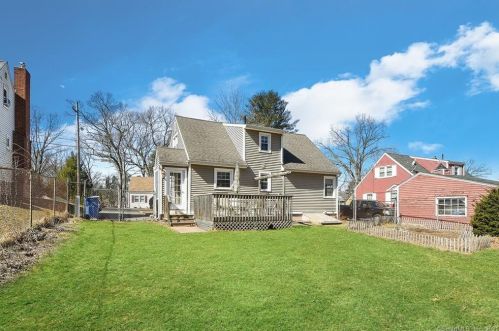 103 White St, Manchester CT 06042-3127 exterior