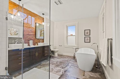 460 Queen St, Lancaster PA  17603-5618 exterior