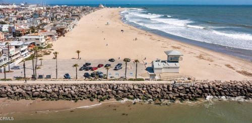 128 Camarillo Ave, Oxnard CA  93035-4605 exterior