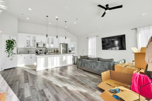 4621 Collins Ave, Dallas TX  75210-1325 exterior