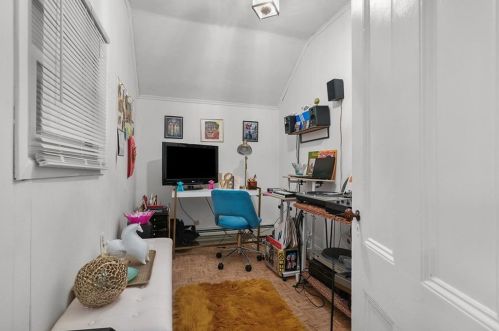 50 Transit St, Providence RI 02906-1022 exterior