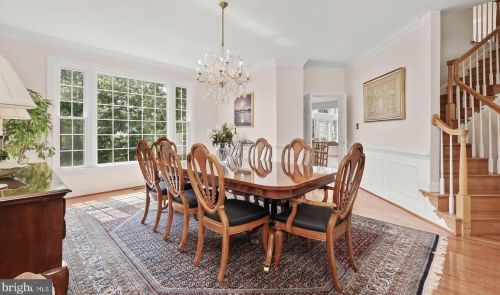 10907 Lamplighter Ln, Rockville MD 20854-2763 exterior