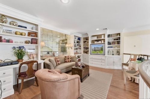 19 Caruso Pl, Armonk NY 10504-1366 exterior