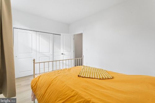 1950 8th St, Philadelphia PA 19122-2023 exterior