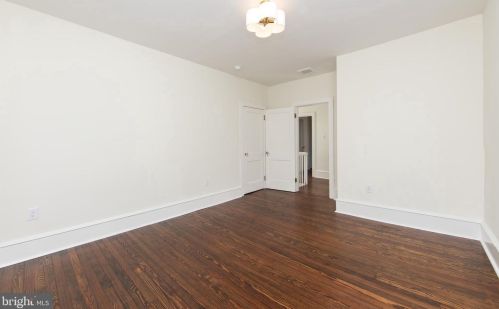 281 Rhoads Ave, Tavistock NJ  08033-1470 exterior