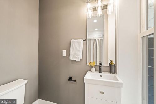 1905 4th St, Washington DC  20001-2305 exterior