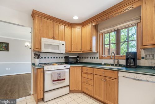 14032 Cricket Ln, Silver Spring MD 20904-5918 exterior