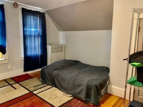 391 Front St, Chicopee MA 01013-3198 exterior