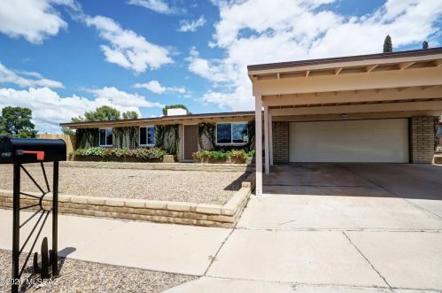 7626 Logan Dr, Tucson, AZ 85730-3409